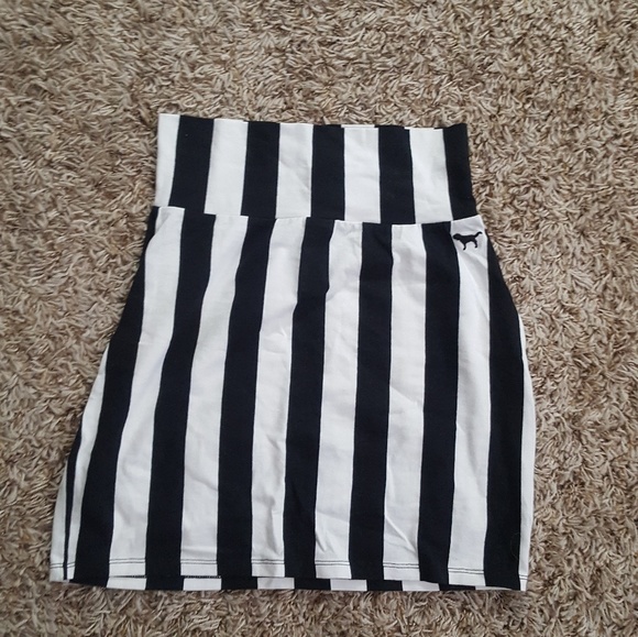 Two Victoria's Secret Pink Mini Skirts - Picture 3 of 6